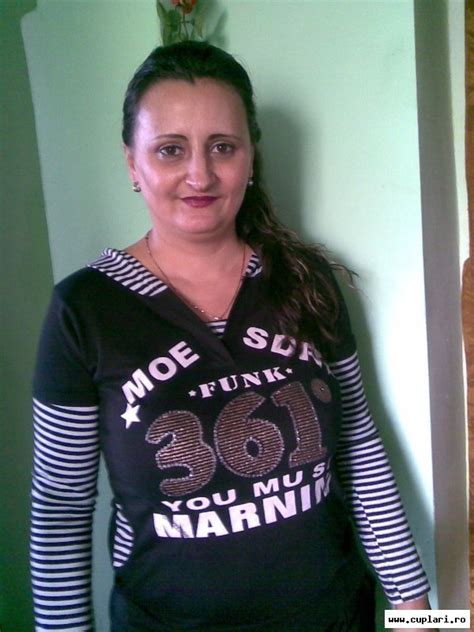 Bunica știe cu siguranță că tot ce este făcut în casă este făcut cu dragoste. modele de martisoare si felicitari de 8 martie facute manual