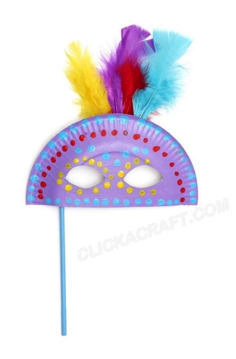 Schneiden sie ein drittel des papptellers einfach gerade ab. (Karnevals-)Maske aus Pappteller. Easy! - #aus #easy #KarnevalsMaske #masks #Pappteller ...