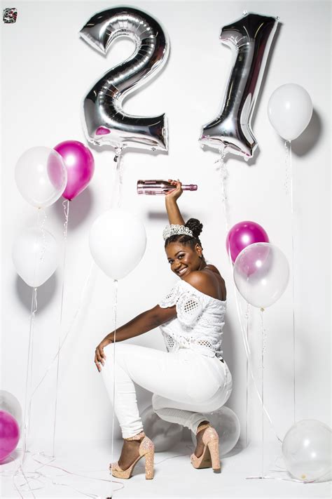 Birthday Photo Shoot Ideas Pin By Amit T On Balloons Shoot 30th Birthday Outfit Connor