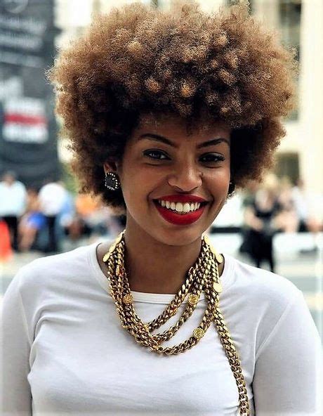 Coupe de cheveux naturel pour femme