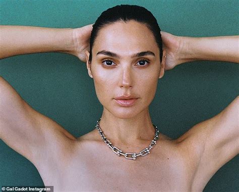 Gal Gadot Appears To Be Topless While Modeling For Tiffany Co Newsfeeds