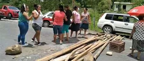 Pobladores cierran la carretera Diario Gráfico