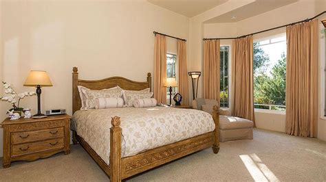 Britney Spears Purchases 7 4 Million Italianate Villa In California S Thousand Oaks Complete