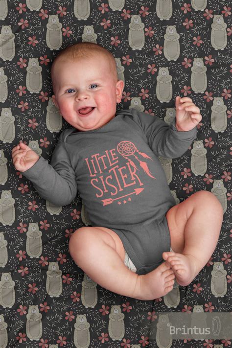 Download Mockup baby onesie