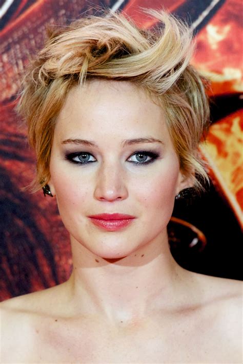 Jennifer Lawrence S Best Hunger Games Premiere Beauty Looks Glamour