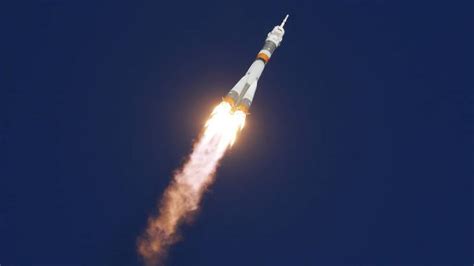Us Russia Astronauts In Emergency Landing After Booster Rocket Fails