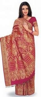 Pakaian tradisional bagi wanita india ialah sari. juniornsenior: Pemakaian Kaum India