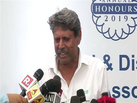 Самые новые твиты от shah rukh khan (@iamsrk): Megastar Shah Rukh Khan wishes former cricketer Kapil Dev ...