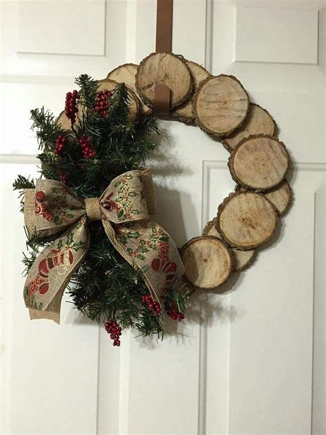 Wood Slice Wreath Christmas Wreaths Diy Christmas Wreath Craft