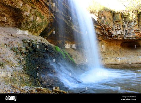 Finding Waterfalls Hi Res Stock Photography And Images Alamy