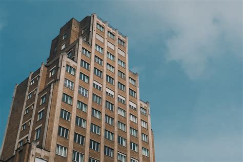 Simple Building Pictures Download Free Images On Unsplash