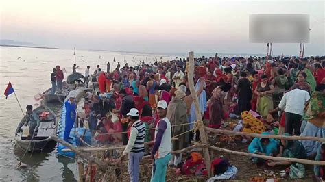 Agency News Devotees Take Holy Dip In River Ganga In Varanasi On Occasion Of Magh Purnima