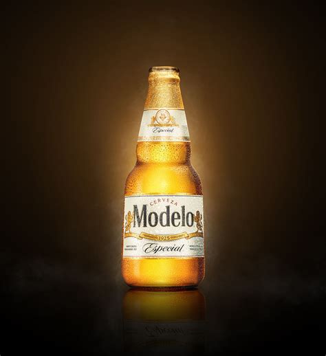 Cerveza Modelo On Behance Beer Photography Modelo Beer Beer Bottle