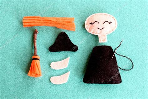 Fun Halloween Sewing Project For Kids Join The Pieces Of Felt Witch