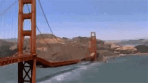 Earthquake meme gif | earthquake meme, … перевести эту страницу. Earthquake GIF - Find & Share on GIPHY