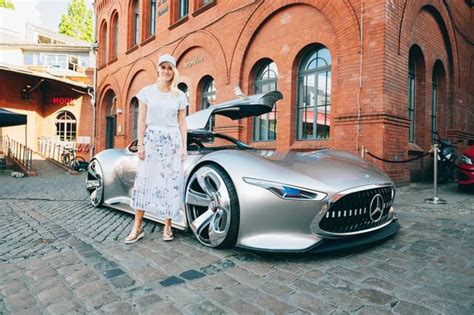 √ Supercar Blondie Mercedes Vision Information Car In The World