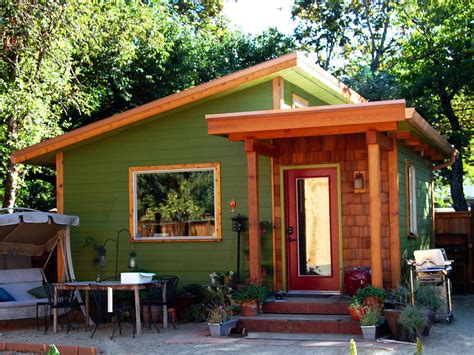 Building Up Tiny Houses To Break Down Asset Inequality Michigan Radio