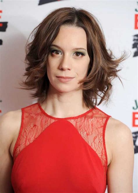 Chloe Pirrie Nude Pictures Flaunt Her Well Proportioned Body The