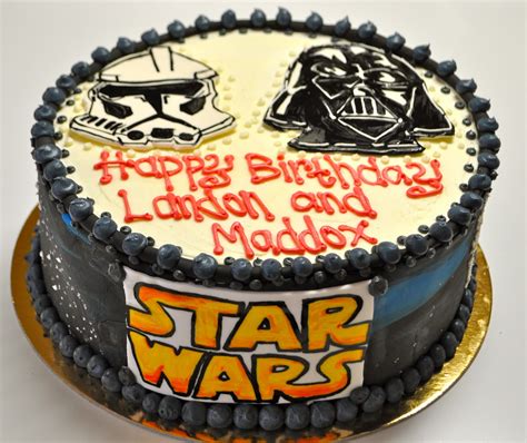 Leahs Sweet Treats Star Wars Cake