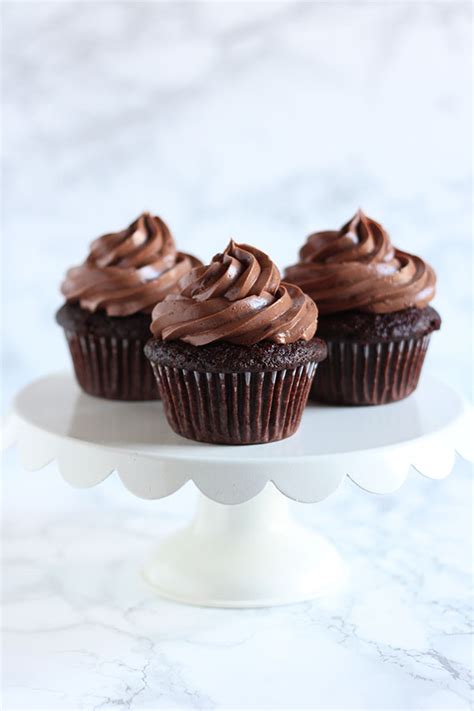 The chocolate in these cupcakes doesn't have to be one typically chosen for baking perfect cupcake batter should be runny. The Best Chocolate Cupcakes - Handle the Heat