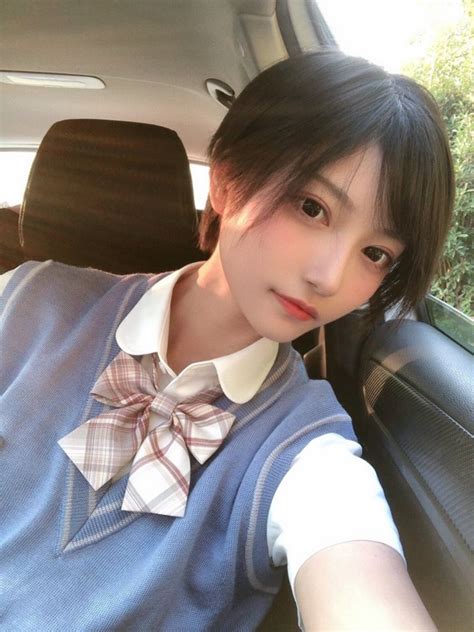 Pin By Ronith On 帅嘤嘤 Cute Japanese Girl Girl Short Hair Asian