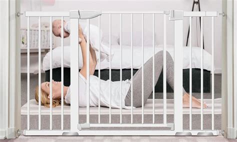 The Best Baby Gates To Ensure Safety Of Your Curious Baby