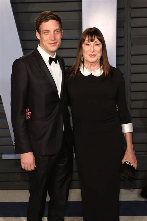 Anjelica Huston Dressed Like Wednesday Addams At A 2018 Oscars After Partyhellogiggles