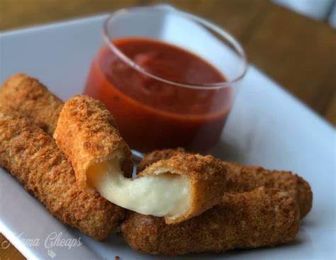 Place mozzarella sticks into air fryer, spreading them out, being. How to Cook Frozen Mozzarella Sticks in Air Fryer | Mama ...