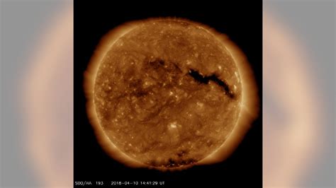 Hole In The Sun Spawns Powerful Solar Wind Could Amp Up Auroras