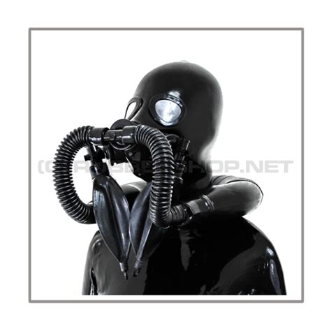 Deluxes STUDIO GUM Heavyrubber Gasmaskenzipperhauben System Mit