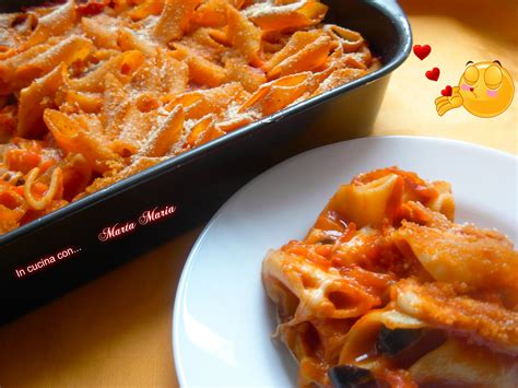 I peperoni arrostiti al forno sono un contorno semplice e light che si può preparare in occasione di una cena vegetariana oppure come accompagnamento a secondi piatti di carne o di pesce. Pasta con peperoni al forno - In Cucina con ... Marta Maria