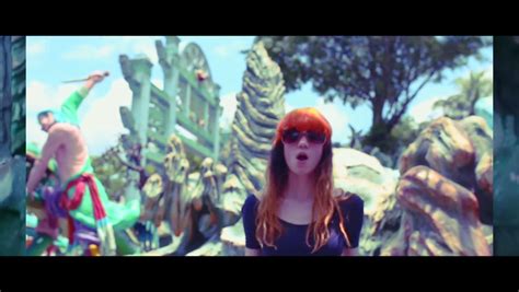 Grimes Realiti Music Video