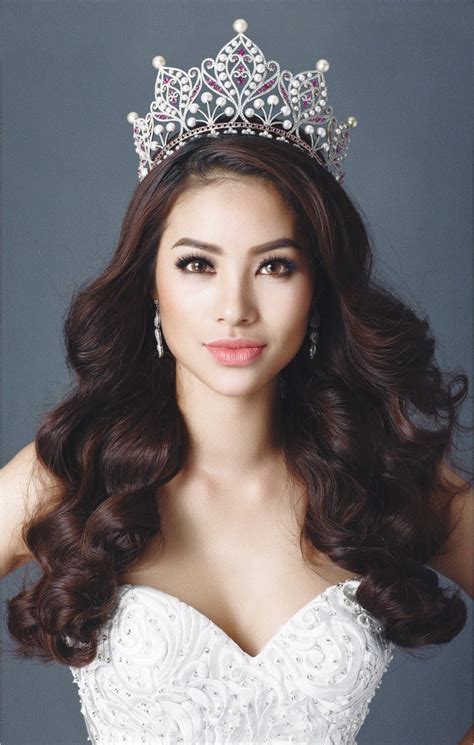 Pham Thi Huong Prepares For Miss Universe Dtinews Dan Tri International The News Gateway Of