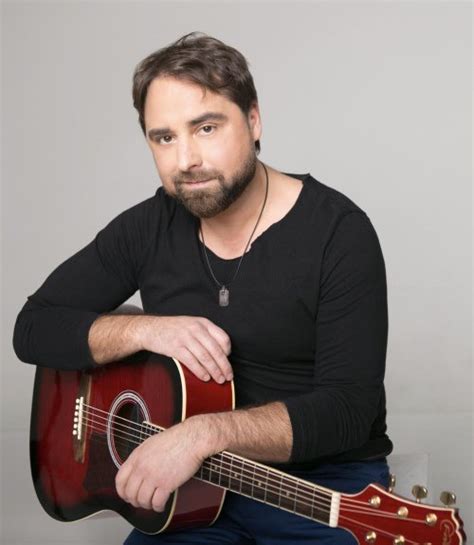 Levente harsányi is a hungarian television presenter and singer. Zene.hu - Elkészült Éliás Gyula Jr. új dala - íme a Covidance