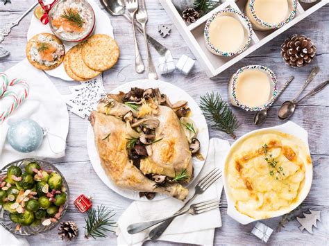 Christmas just wouldn't be the same without your favorite christmas food traditions on the table, but the food you eat might seem out of place in another part of the world. Easy Non Traditional Christmas Dinner Ideas - 11 Easy Punch Recipes For a Crowd - Simple Party ...
