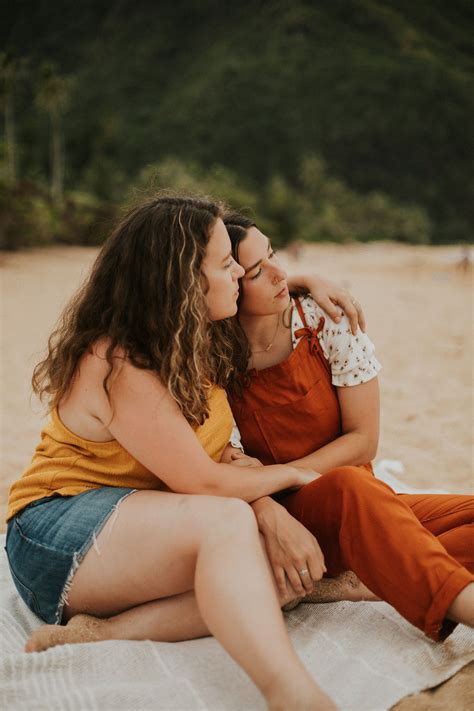 Annie And Shelby Dancing With Her Lesbian Beach Proposal In Hawaii