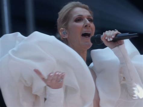 Celine Dion Performs Titanics My Heart Will Go On At Billboard