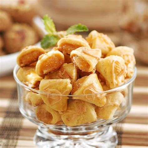 Nugget yang biasanya terbuat dari bahan dasar daging ayam, sayuran, ayam sekarang muncul varian manisnya, yakni dengan bahan utama pisang. MASAK YUK 25 Resep nastar kekinian di 2020 | Nastar ...