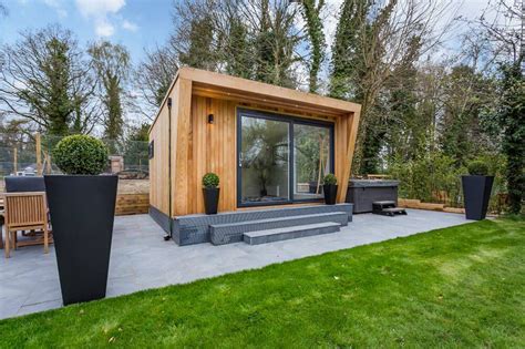 Mae sure you deliver your best. garden room with large sliding doors | Design, Zahradní design