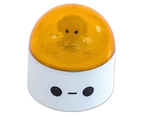 Matatalab comes with a coding robot, physical programming board, programming blocks and additional assets which can be used to create and solve different kinds of programming problems. MatataLab MINT Coding-Set - betzold.de