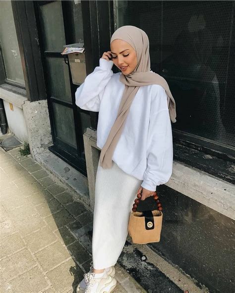 Pin by مريہومه 𝓜 on تنسيق الملابس للبنات in Hijabi outfits