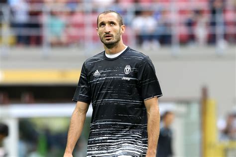 Chiellini è entrato nelle giovanili del livorno all'età di sei anni e ha iniziato come centrocampista. Andrea Barzagli und Giorgio Chiellini: Juventus Turin ...