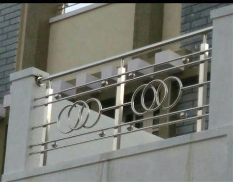 304 Polished Stainless Steel Balcony Railing Feature Corrosion Proof