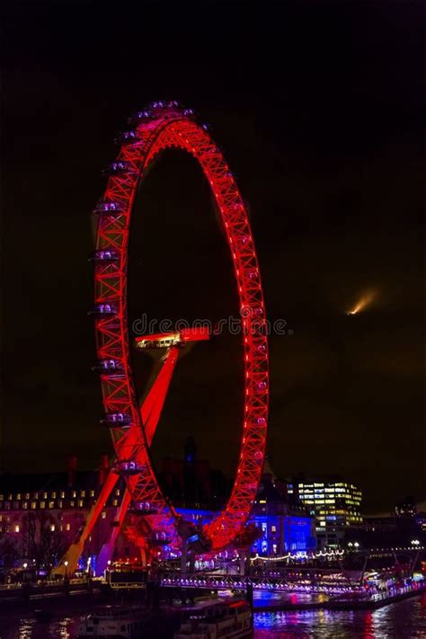 Big Eye Wheel Thames River Night Westminster Bridge London England