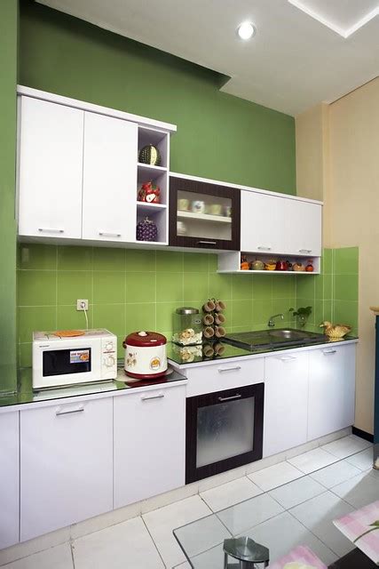 rumah minimalis dapur warna hijau
