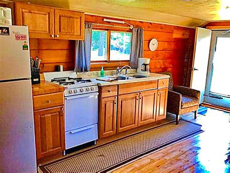 Lakefront Cabin Rentals Near Pictured Rocks Lakeshore Michigan