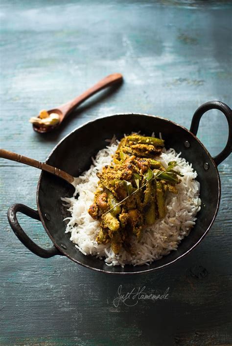 Here on love at first bento, we feature an all new onigiri recipe every month in a series called monthly onigiri. Karnataka style - Ivy Gourd and Cashews Coconut Mustard ...