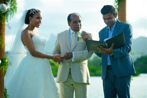 Mengi is among a few successful entrepreneurs who started their empires from the ground up. Exclusive Photos! Harusi ya Karne: Dr. Reginald Mengi na ...