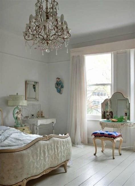For the industrial style lovers, here are some of the best ideas for a vintage shabby chic bedroom ideas for women | #shabby #chic #shabbychic #bedroom. 30 Shabby Chic Bedroom Decorating Ideas - Decoholic