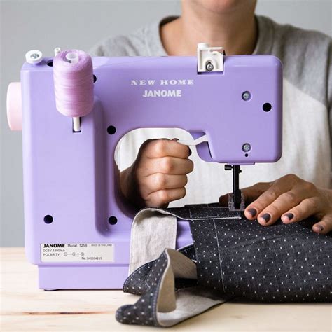 Best Portable Sewing Machine Reviews And Buying Guide